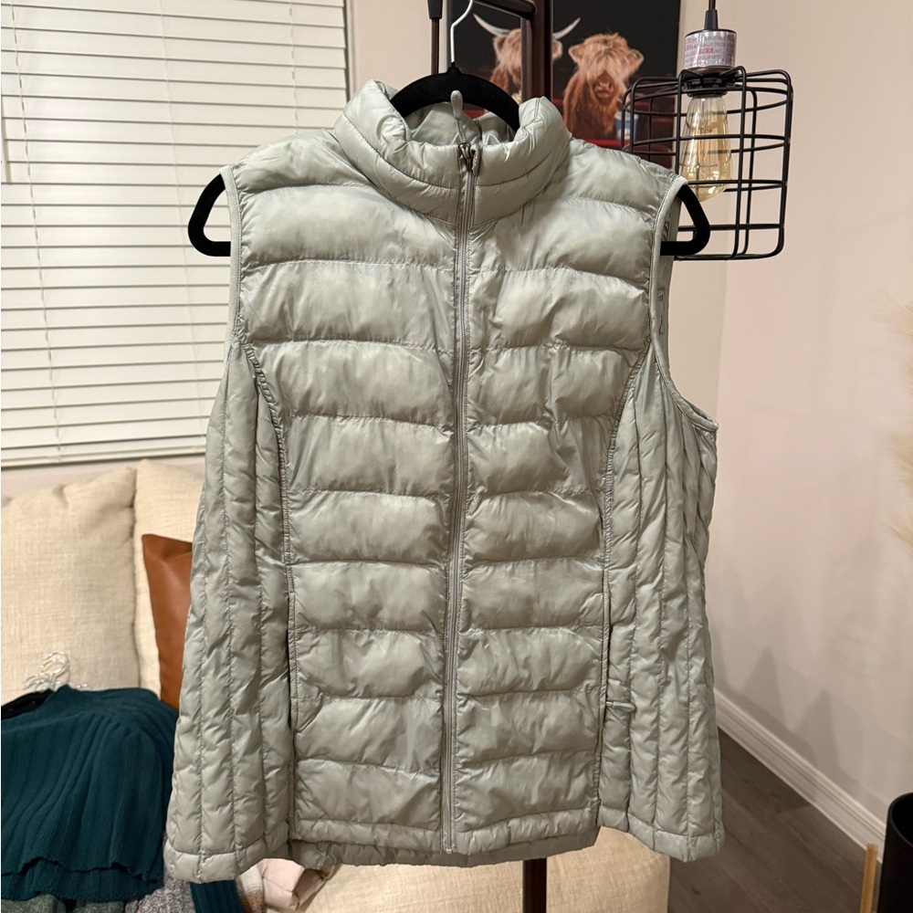 Women's Light Gray Puffer Vest